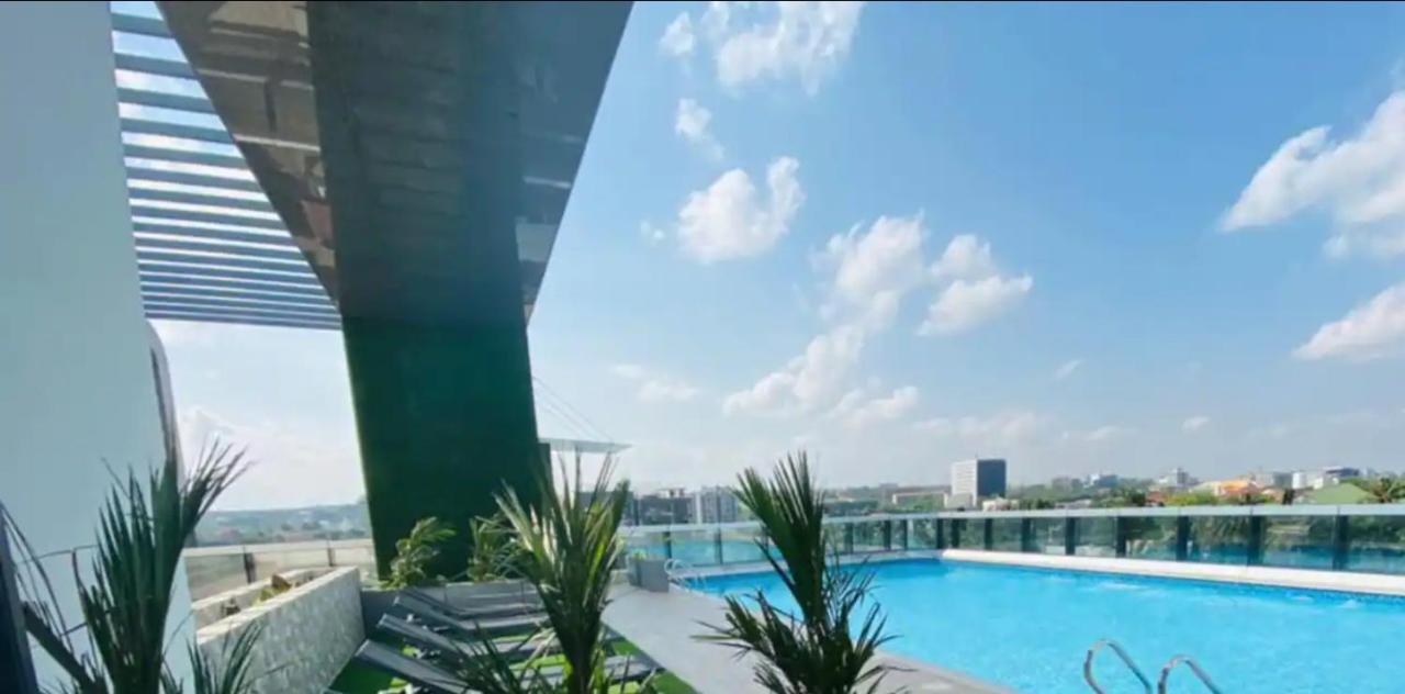 Luxury 2 Bedroom Apartment With Huge Balcony , Pool, Gym At Tribute House Acra Exterior foto